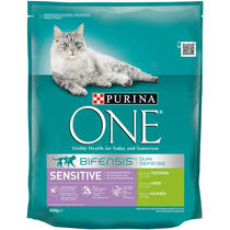 Purina ONE® Sensitive reich an Truthahn und Reis Vorderansicht