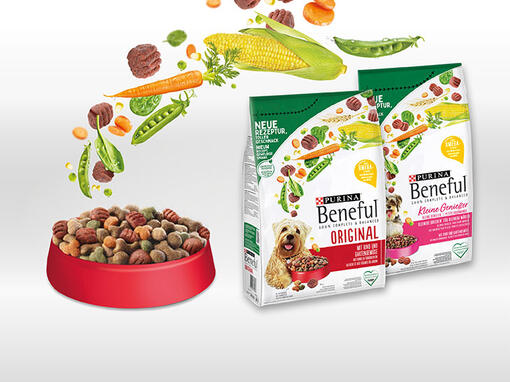 Beneful Napf mit Zutaten und Produktverpackungen